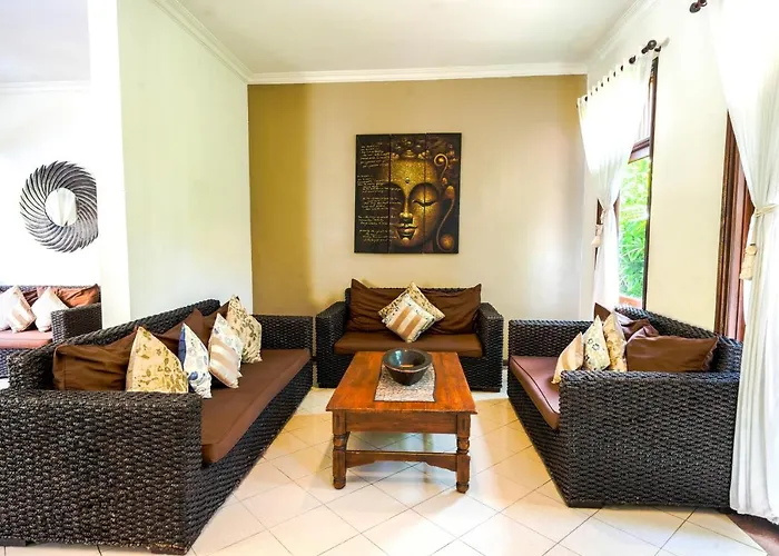 Villa Sanket - Kuta - 6 Bedrooms - 6 Bathrooms - Great Location