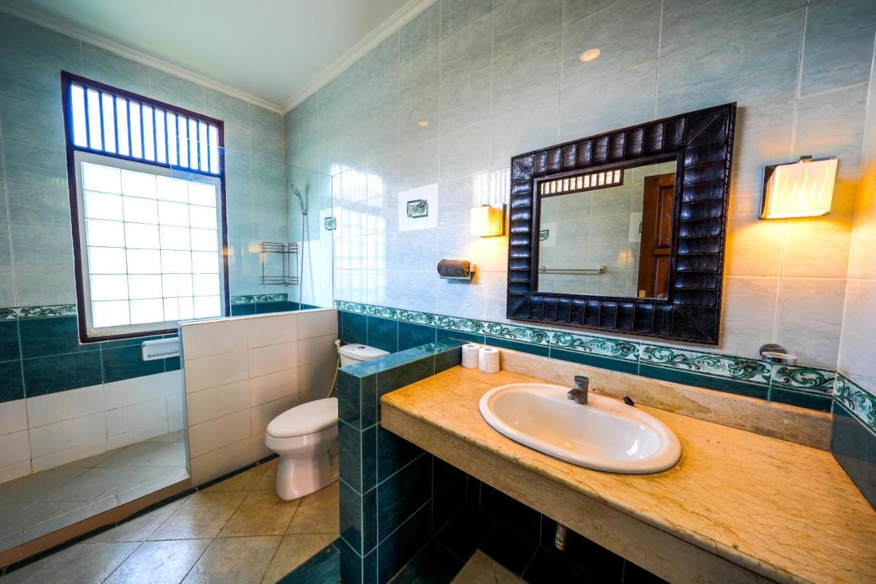 Sanket - Kuta - 6 Bedrooms - 6 Bathrooms - Great Location * Kuta Lombok